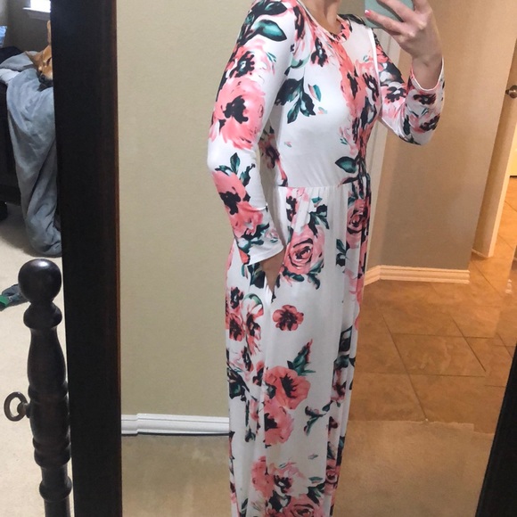 Floral long sleeve dress - Picture 2 of 3